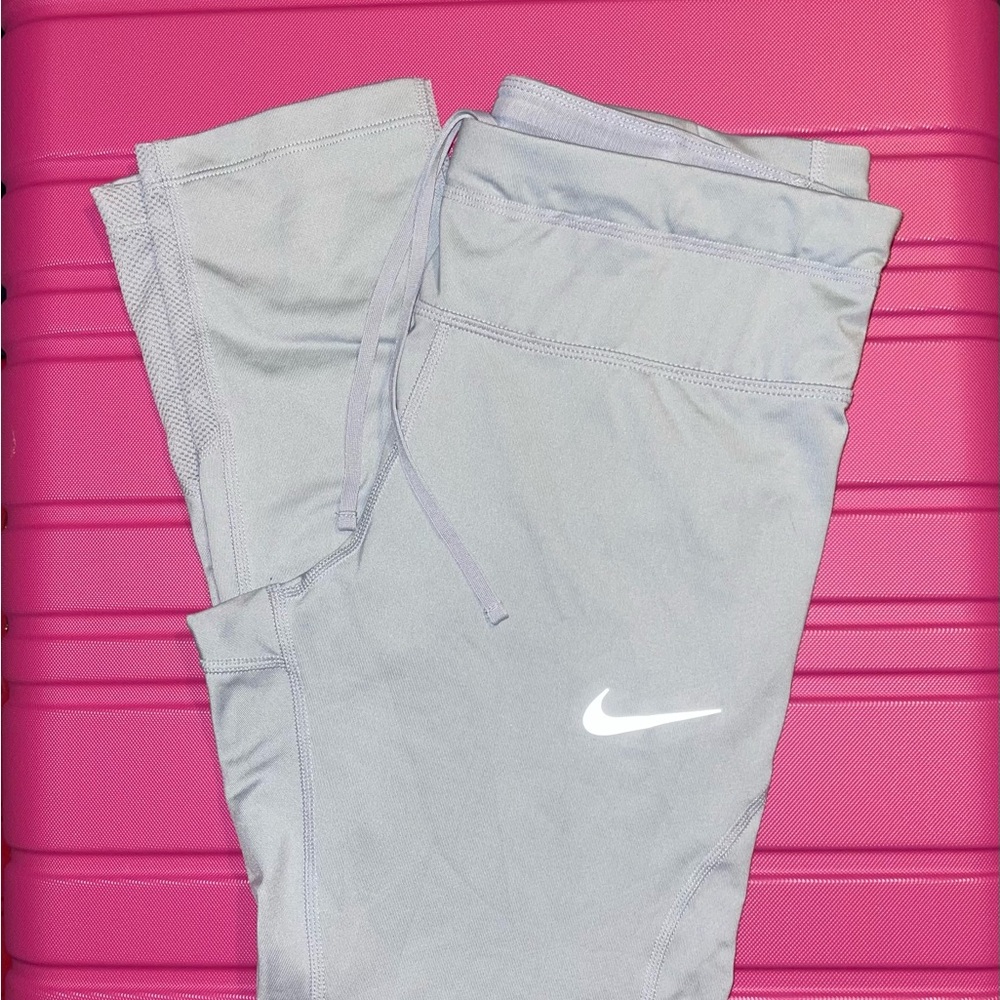Nike Light Gray crop leggings